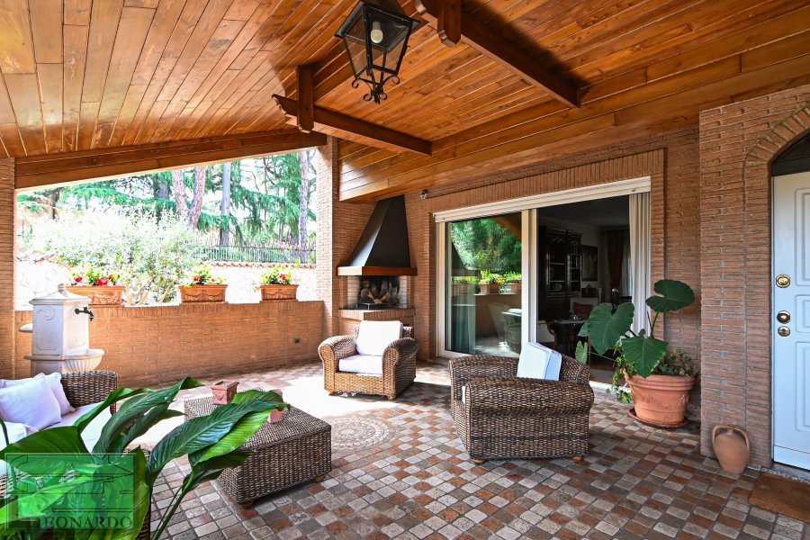 Villa in complesso residenziale, Appia Pignatelli - Immobili di prestigio